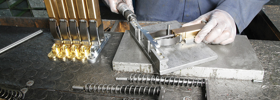 Samuel Heath UK manufacture Powermatic controlled concealed hydraulic door closer